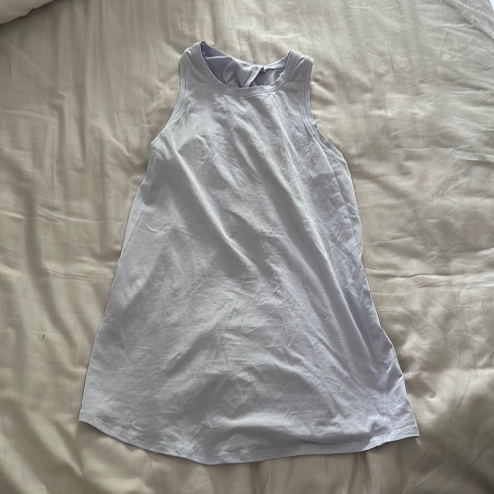 Lululemon size 6 open back powder color tank